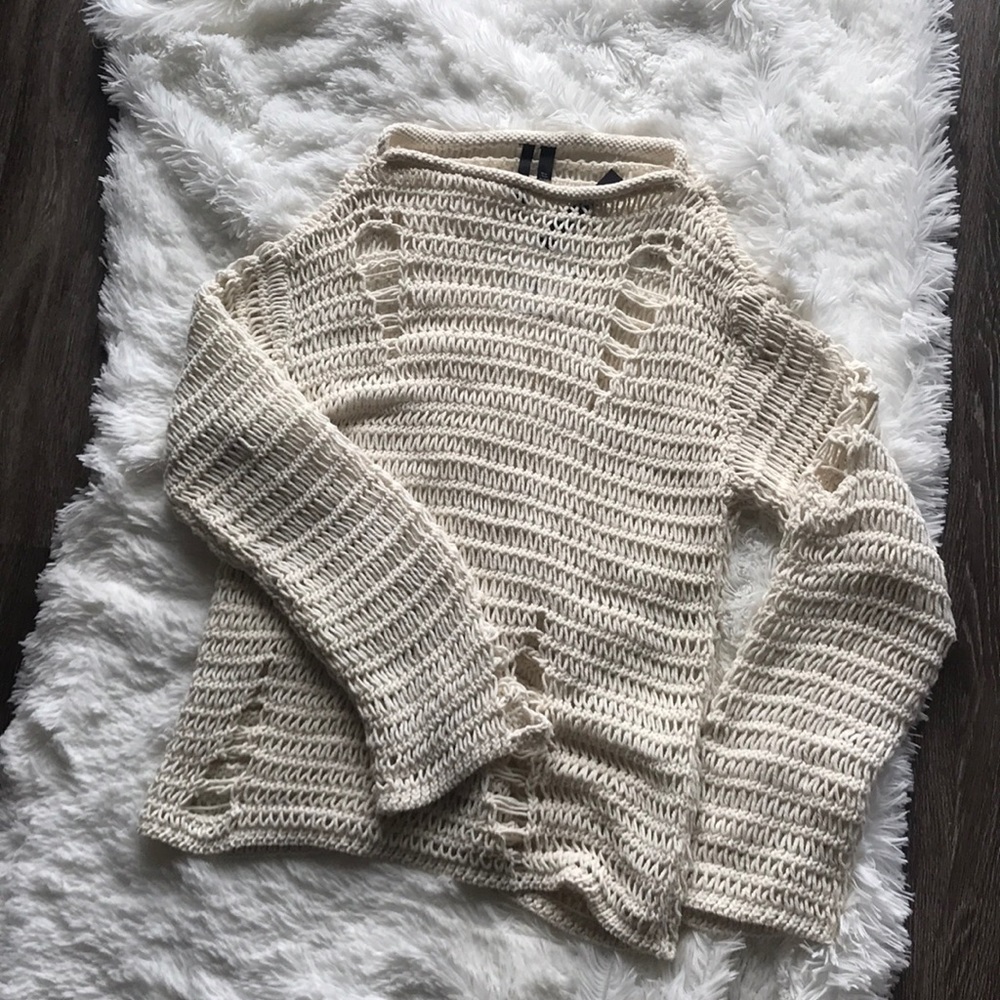 See tru Sweater